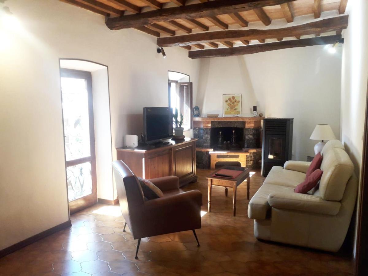 Casa Il Girasole Pitigliano Apartment Exterior photo